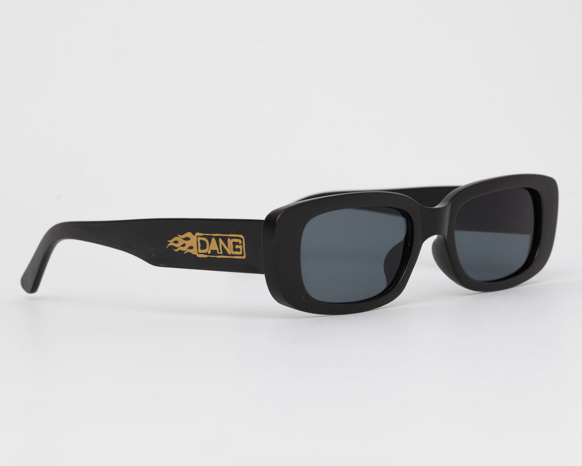 Flat Black x Smoke: 2