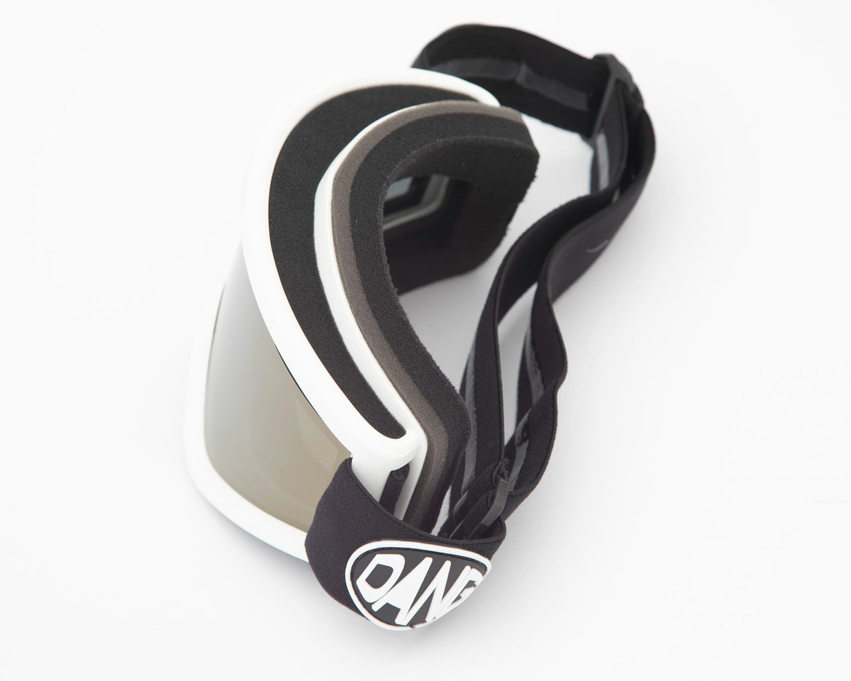 White x Bronze x Ninety Four: 2