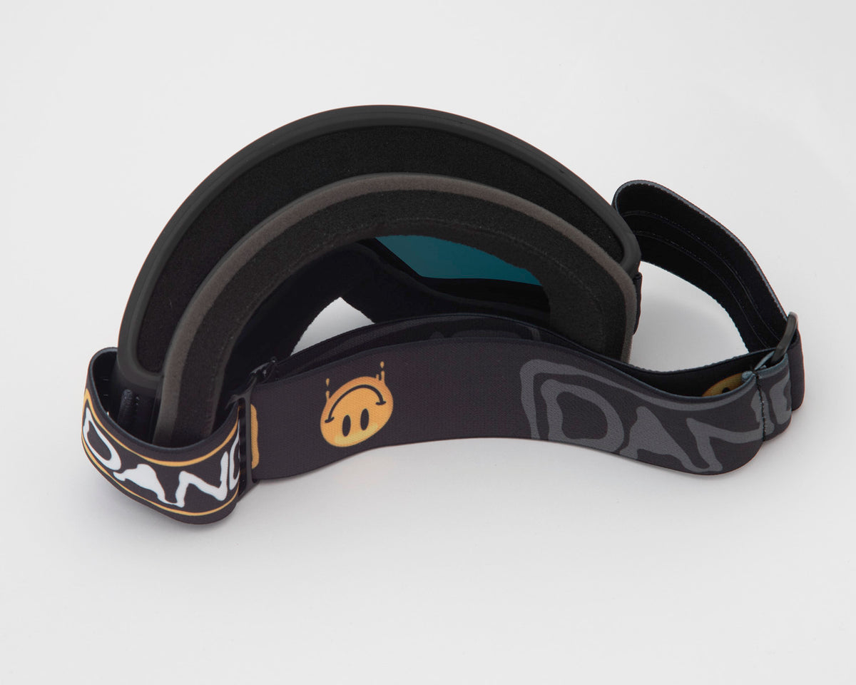 Scott McCurdy Signature Happy Black x Fire: 2