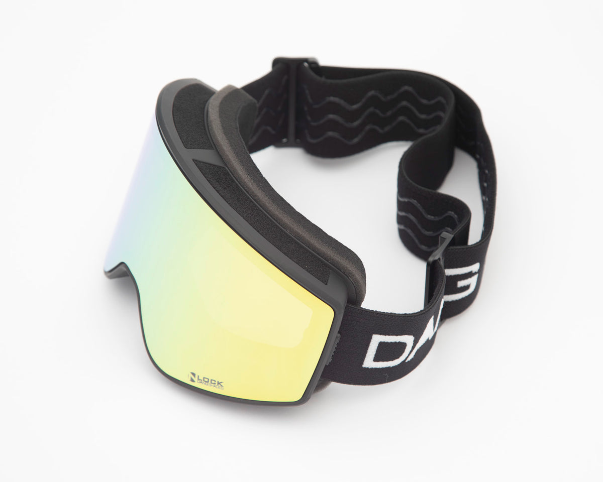 Black x Gold: 4